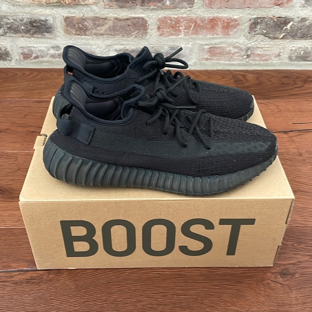 Adidas Yeezy Boost 350 V2 Onyx black